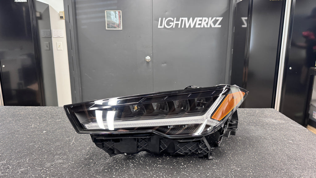 Lamborghini Urus 18-24 Headlight Lens Replacement Service