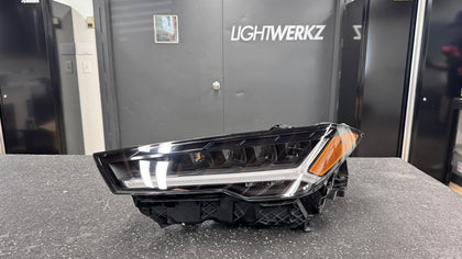 Lamborghini Urus 18-24 Headlight Lens Replacement Service