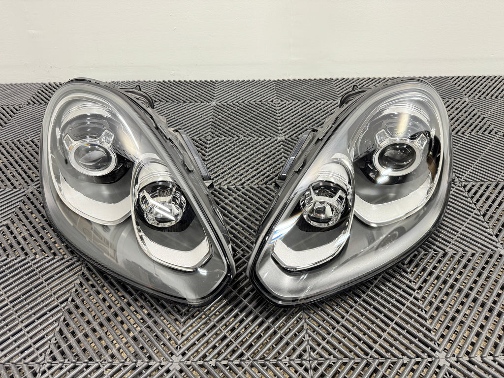 2015-2018 Porsche Cayenne HID Headlamps AFS - Includes Modules + New Lenses (Final Sale)